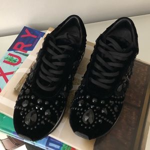 New suede black sneakers